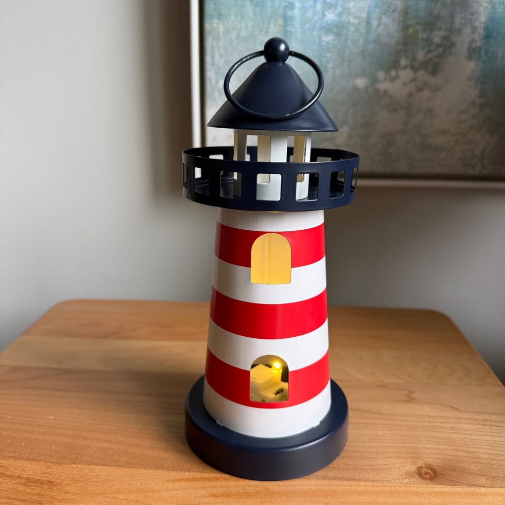 NWOT Target Bullseyes Playground Metal Nautical Coastal Lighthouse LED Lantern